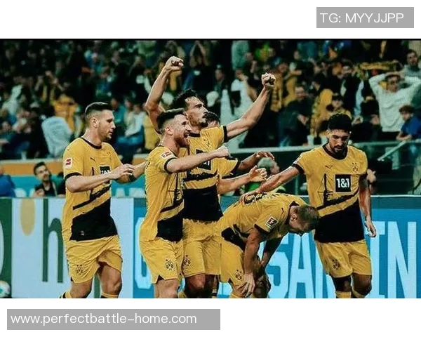 友谊赛精彩回顾AC米兰大胜多特蒙德逆转瞬间引发全场热烈反响 友谊赛精彩回顾AC米兰大胜多特蒙德逆转瞬间引发全场热烈反响