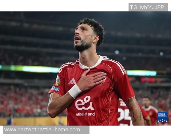 世界杯惊现冷门波尔图与多特蒙德激战成平局神奇扑救点燃全场激情 世界杯惊现冷门波尔图与多特蒙德激战成平局神奇扑救点燃全场激情