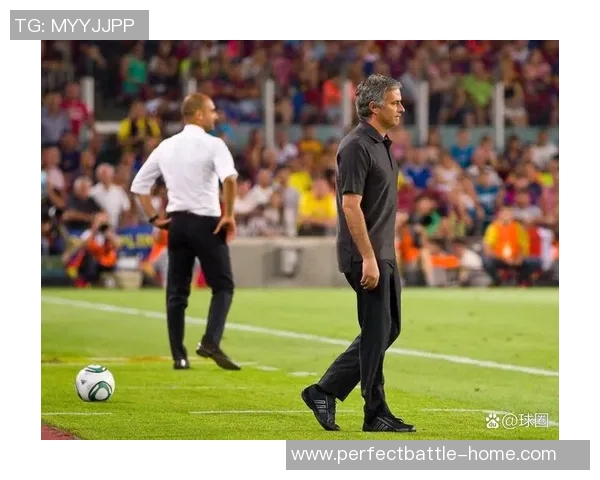 足总杯激战曼联与多特蒙德0比0平局绝杀瞬间引发全场热烈反响